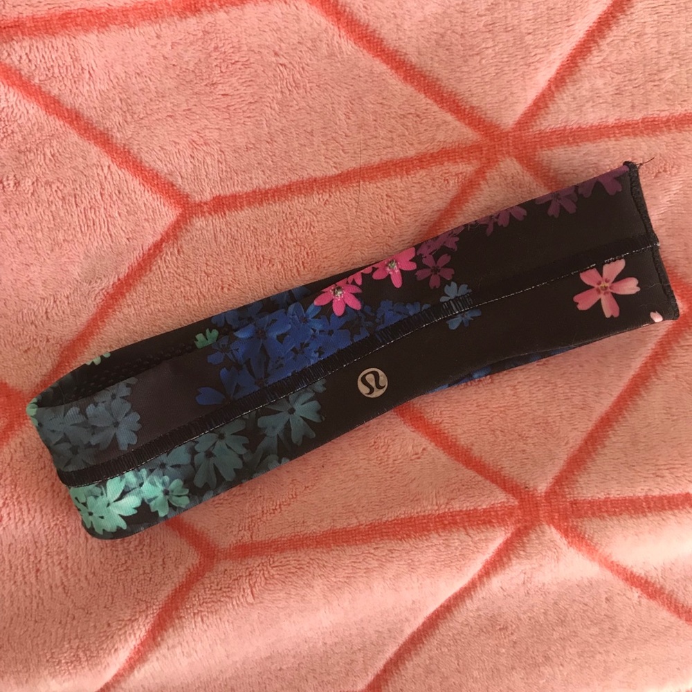 Lululemon Thick Floral Sports Headband